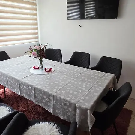 Szolofuert-fa-haz Vasarosnameny-gergelyiugornya بيت للعطل Vásárosnamény